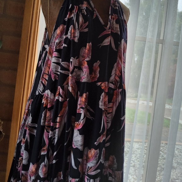 Navy Floral Size 14 Dress 👗 - Picture 2 of 5